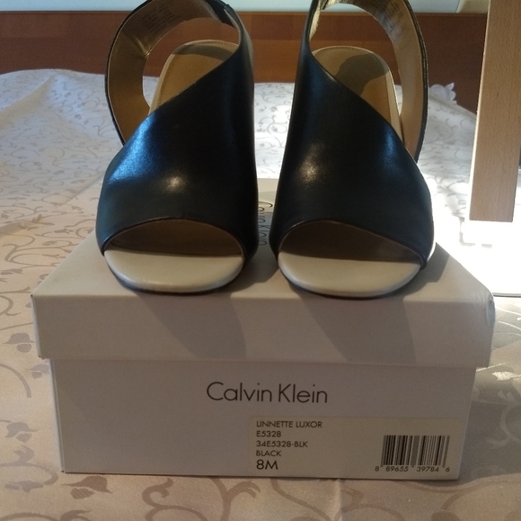 Calvin Klein Linnette Luxor Shoes - Picture 14 of 15